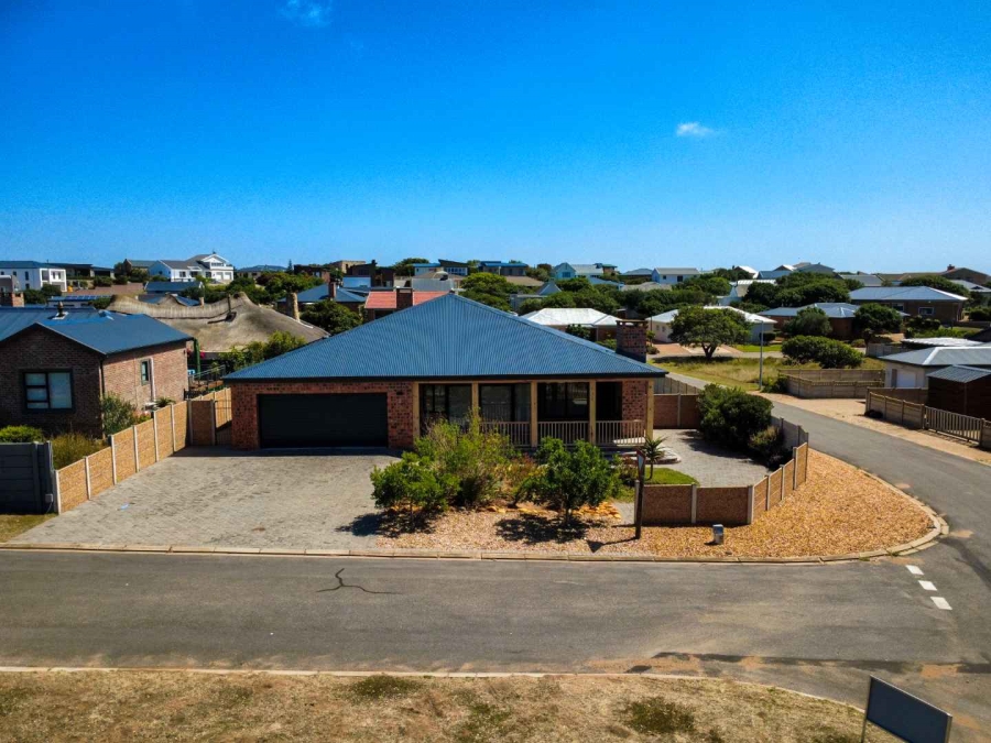 3 Bedroom Property for Sale in Stilbaai Wes Western Cape
